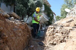 Muğla’nın Menteşe ilçesine bağlı Karamehmet Mahallesi’nde yıllardır süregelen altyapı sorunu