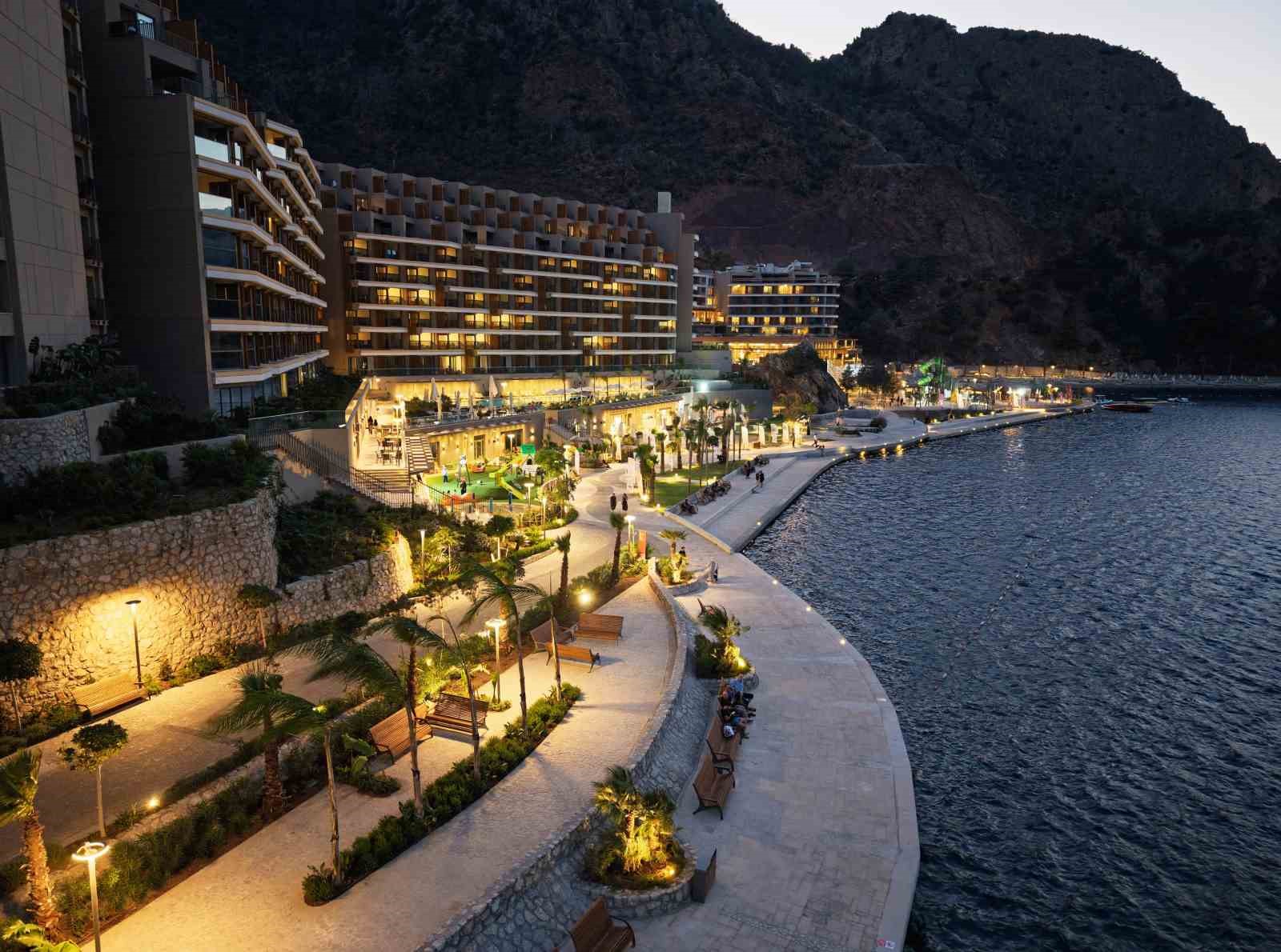 Marmaris İçmeler’de bulunan ve yaklaşık 30 yıldır metruk halde olan