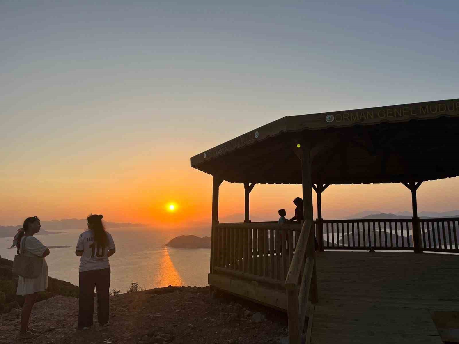 Marmaris’in turistik mahallelerinden Söğüt ile Taşlıca arasında Orman İşletme Müdürlüğü