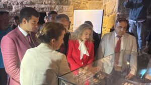 Fırat AKAY/BODRUM(Muğla),(DHA)-MUĞLA’nın Bodrum ilçesinde, 'Cumhuriyetimizin 102’nci yılında 102 Süreli Sergi: