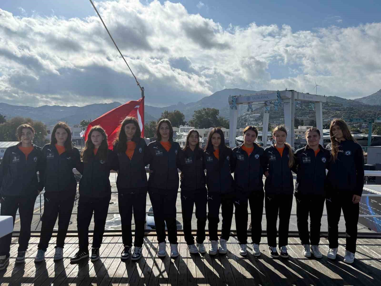 Denizin Kızları, The Bodrum Cup’ta rüzgarla buluştu Türkiye Hentbol Federasyonu tarafından düzenlenen şampiyonada Türkiye 2.’si olan Armada