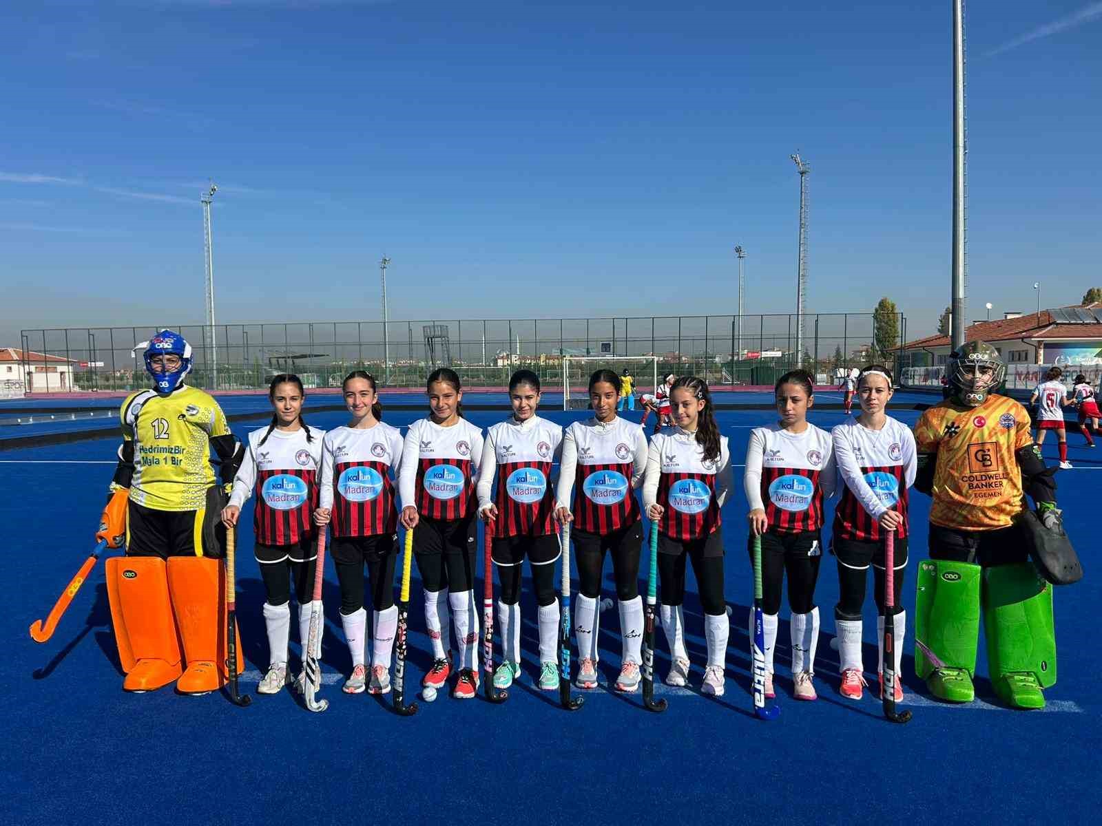 Muğla Ege Yıldızları Kadın Hokey Takımı, Konya’da düzenlenen U16 Türkiye