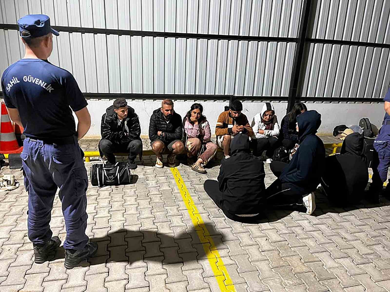 Fethiye’de 3’ü çocuk 20 düzensiz göçmen yakalandı Muğla’nın Fethiye ilçesinde Sahil Güvenlik ve Jandarma ekipleri tarafından 3’ü