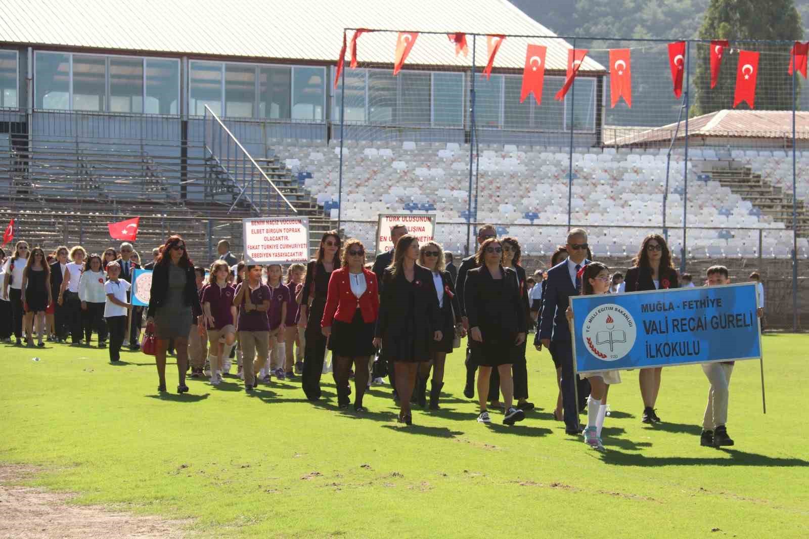 Muğla’nın Fethiye ilçesinde 29 Ekim Cumhuriyet Bayramı’nın 102. yıldönümü, tüm