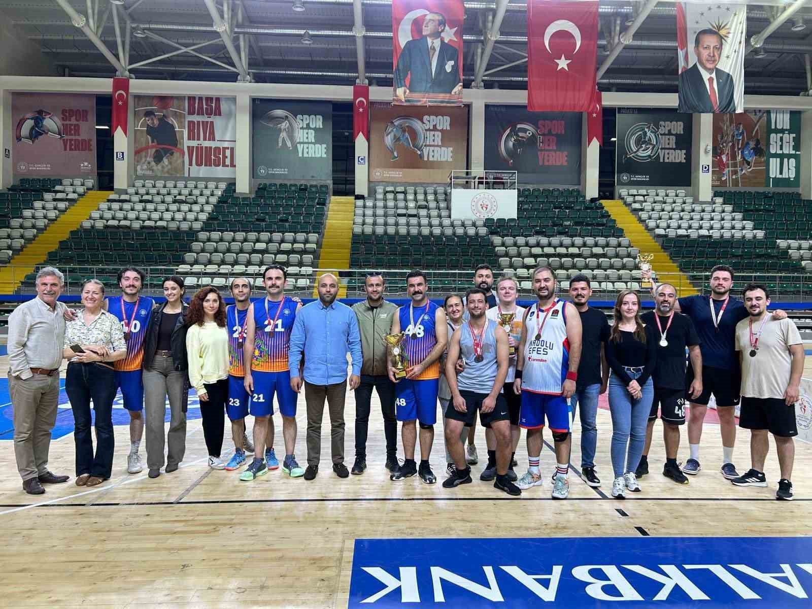 Muğla’da kamu kurumları arasında düzenlenen Basketbol Final Müsabakaları, Menteşe Spor