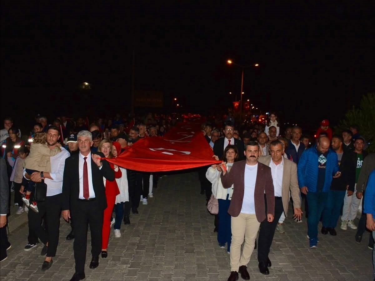 Muğla’nın Köyceğiz ilçesinde 29 Ekim Cumhuriyet Bayramı kutlamaları çerçevesinde organize