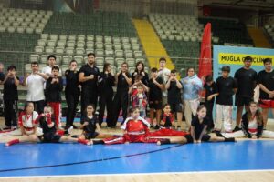 Muğla’da 26 Ekim tarihinde düzenlenen Cumhuriyet kupasında Marmarisli sporcular büyük