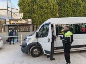 Muğla’nın Menteşe ilçesinde öğrencilerin güvenli bir şekilde okullarına ulaştırılmasını sağlamak