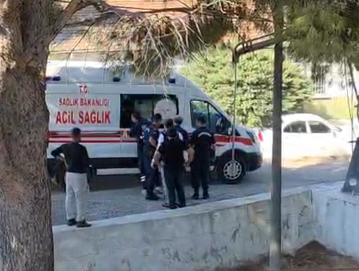 Milas’ta silahlı kavga 2 kişi hayatınıkaybetti Muğla’nın milas ilçesinde bir şahıs aralarında alacak verecek meselesinden dolayı