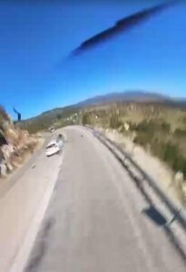 Cavit AKGÜN/MUĞLA, (DHA)- MUĞLA'nın Seydikemer ilçesinde, otomobille çarpışan motosikletin sürücüsü