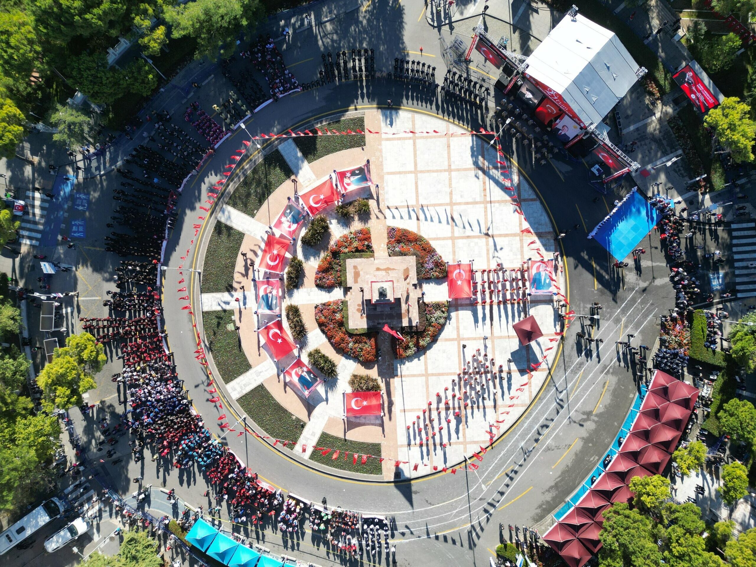 Aziz ŞAHİN/MUĞLA, (DHA)-MUĞLA'nın merkez ilçesi Menteşe'de, 29 Ekim Cumhuriyet Bayramı