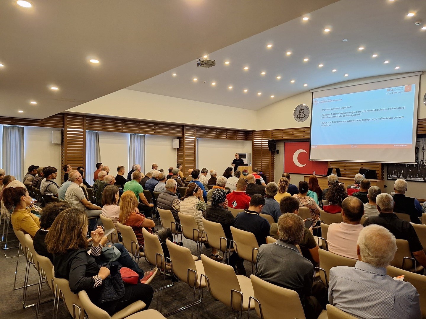 Muğla Tarım ve Orman İl Müdürlüğü, turunçgil üreticilerinin verimliliğini ve