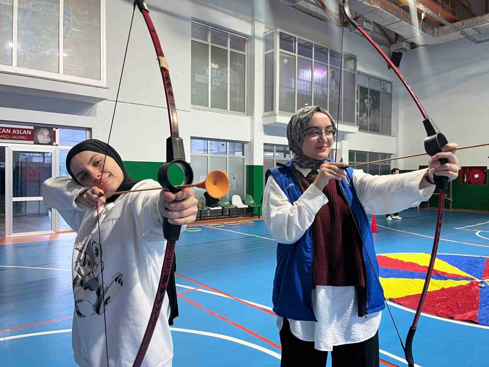 Muğla’da gençler festivalde buluştu Muğla Gençlik ve Spor İlçe Müdürlüğü bünyesinde faaliyet gösteren Uluslararası