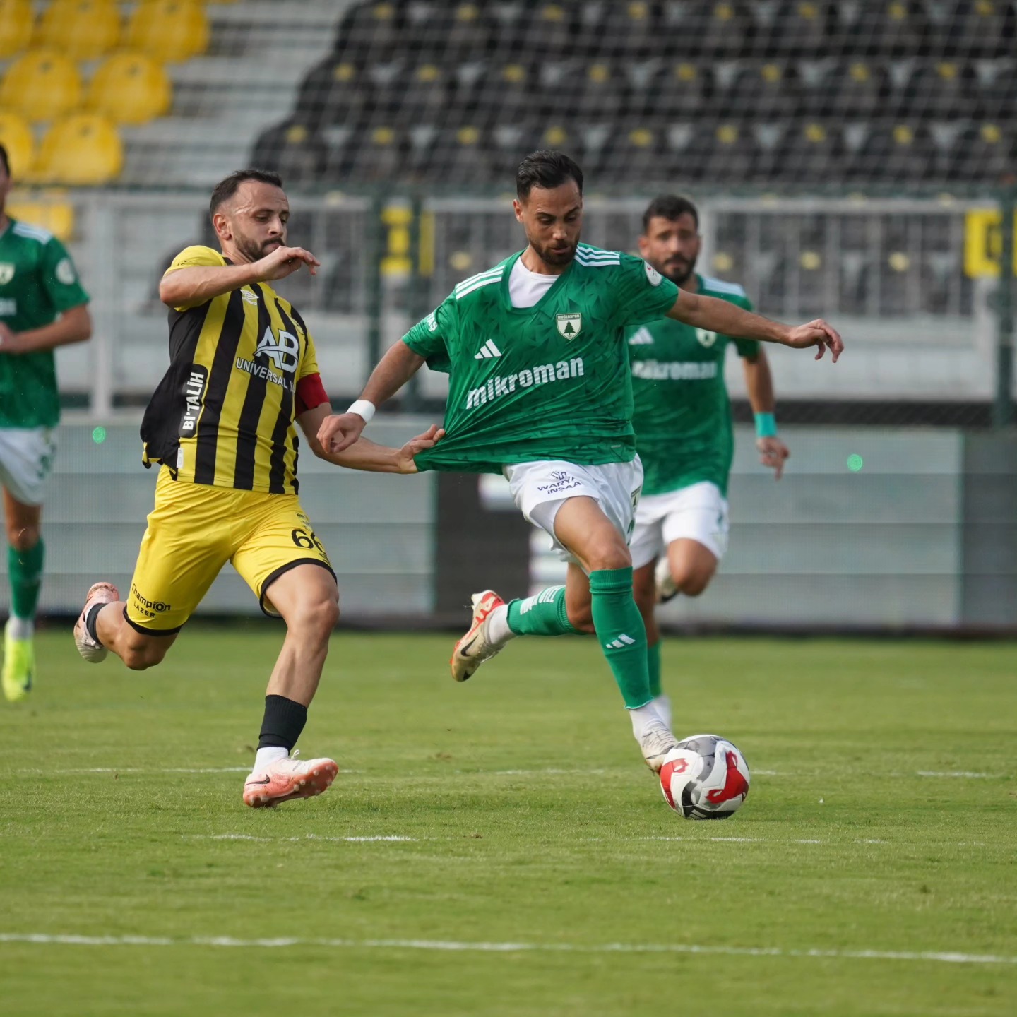 Muğlaspor Adana’da kayıp MUĞLA, (DHA)- 2'nci Lig Beyaz Grup'ta üst sıraları hedefleyen Muğlaspor,