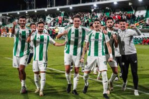 TFF 2. Lig Beyaz Grup’ta mücadele eden Muğlaspor, şampiyonluk yolunda