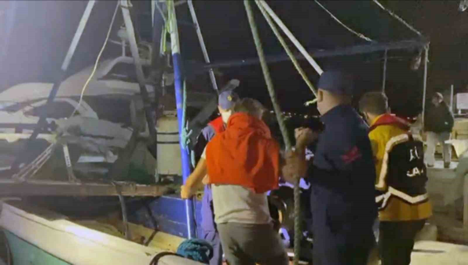 Ticari yatta rahatsızlanan vatandaşa Sahil Güvenlik’ten tıbbi tahliye Muğla’nın Bodrum ilçesi açıklarında seyreden ticari yatta rahatsızlanan vatandaşa tıbbi