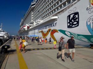 Fırat AKAY/BODRUM (Muğla), (DHA)- BODRUM Otelciler Derneği Başkanı Ömer Faruk