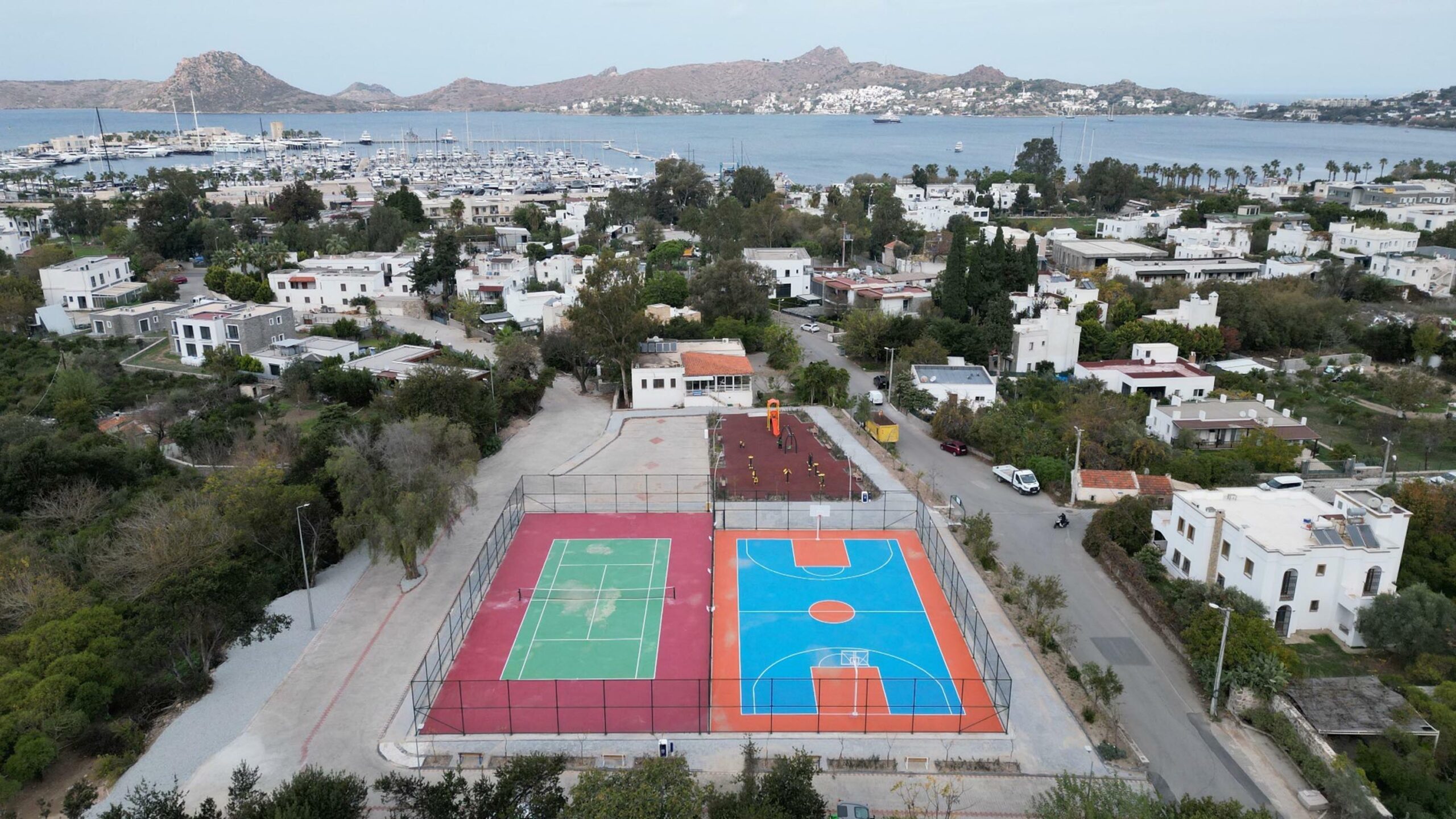 BODRUM (Muğla), (DHA)-MUĞLA'nın Bodrum ilçesinde, belediyenin spora ve sporcuya yönelik
