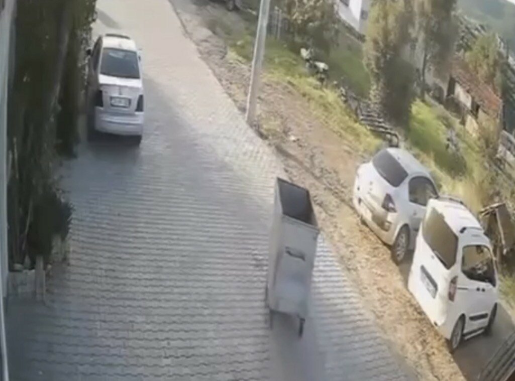 Gülgün AKYOKUŞ/ FETHİYE(Muğla), (DHA)- MUĞLA’nın Fethiye ilçesinde, belediye ekiplerinin boşalttığı