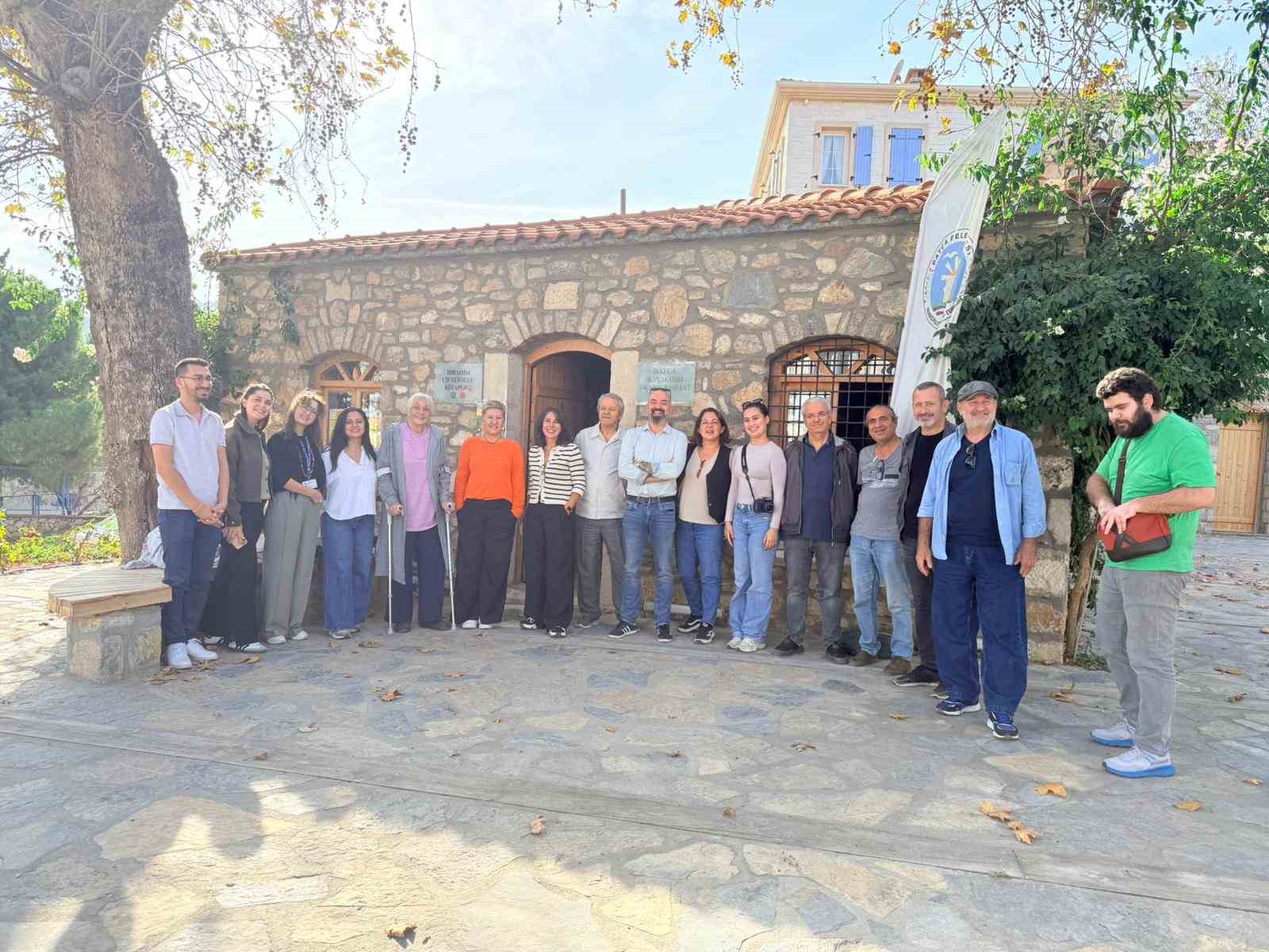 Datça Kent Konseyi, "Benim Mahallem Benim Sesim" anketini başlatırken, Başkan