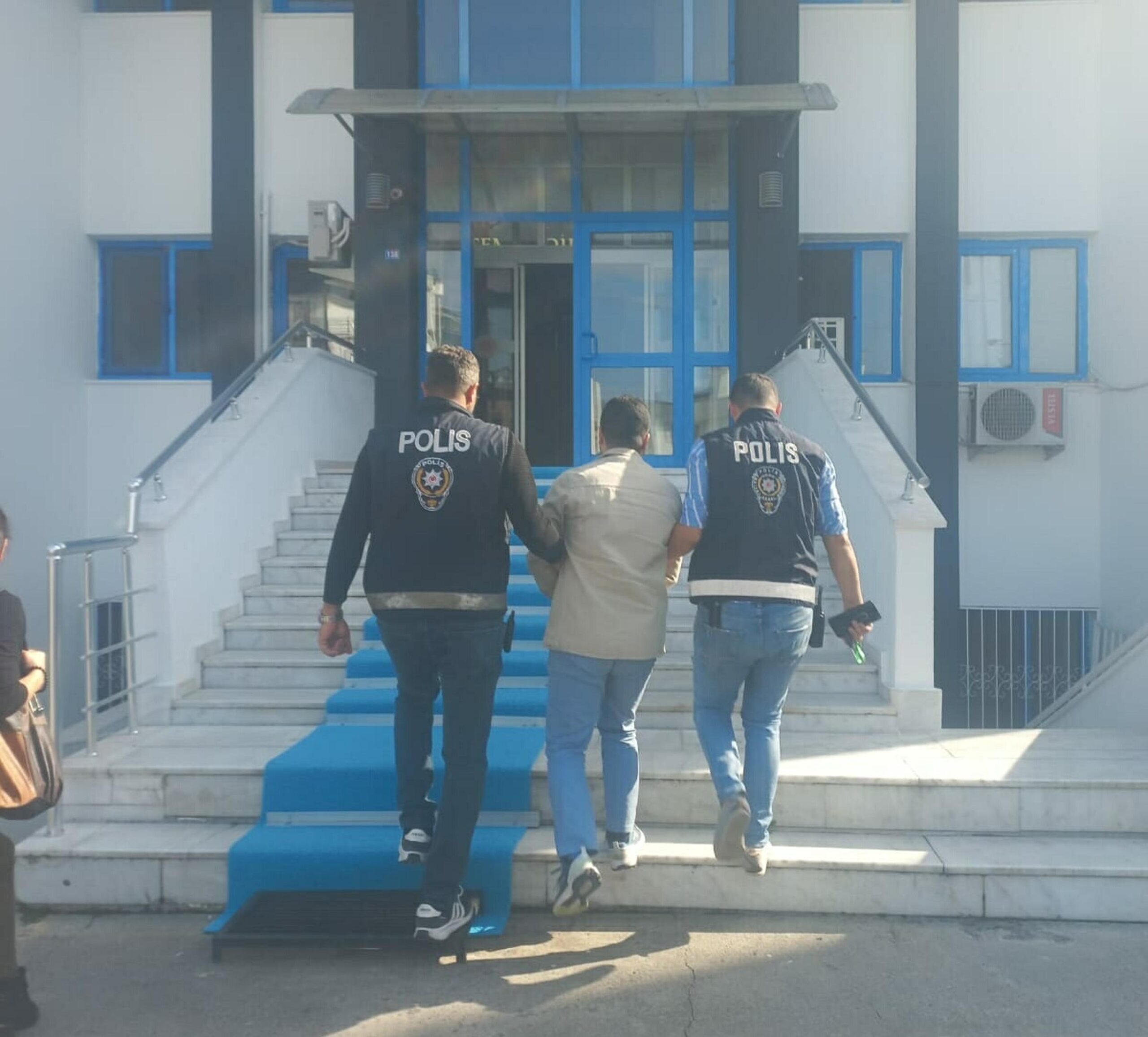 Cavit AKGÜN/MUĞLA, (DHA)-MUĞLA'da 'FETÖ/PDY'ye üye olmak' suçundan hakkında kesinleşmiş hapis