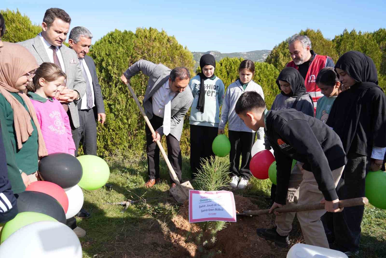 Muğla Milli Eğitim Müdürlüğü ile özel bir derneğin koordinasyonunda Şehit