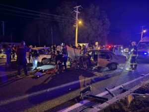 Muğla’nın Köyceğiz ilçesinde iki Tofaş aracın kafa kafaya çarpıştığı kazada