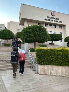 Muğla Narkotik Suçlarla Mücadele Şube Müdürlüğü ekiplerince Marmaris’te düzenlenen operasyonlarda