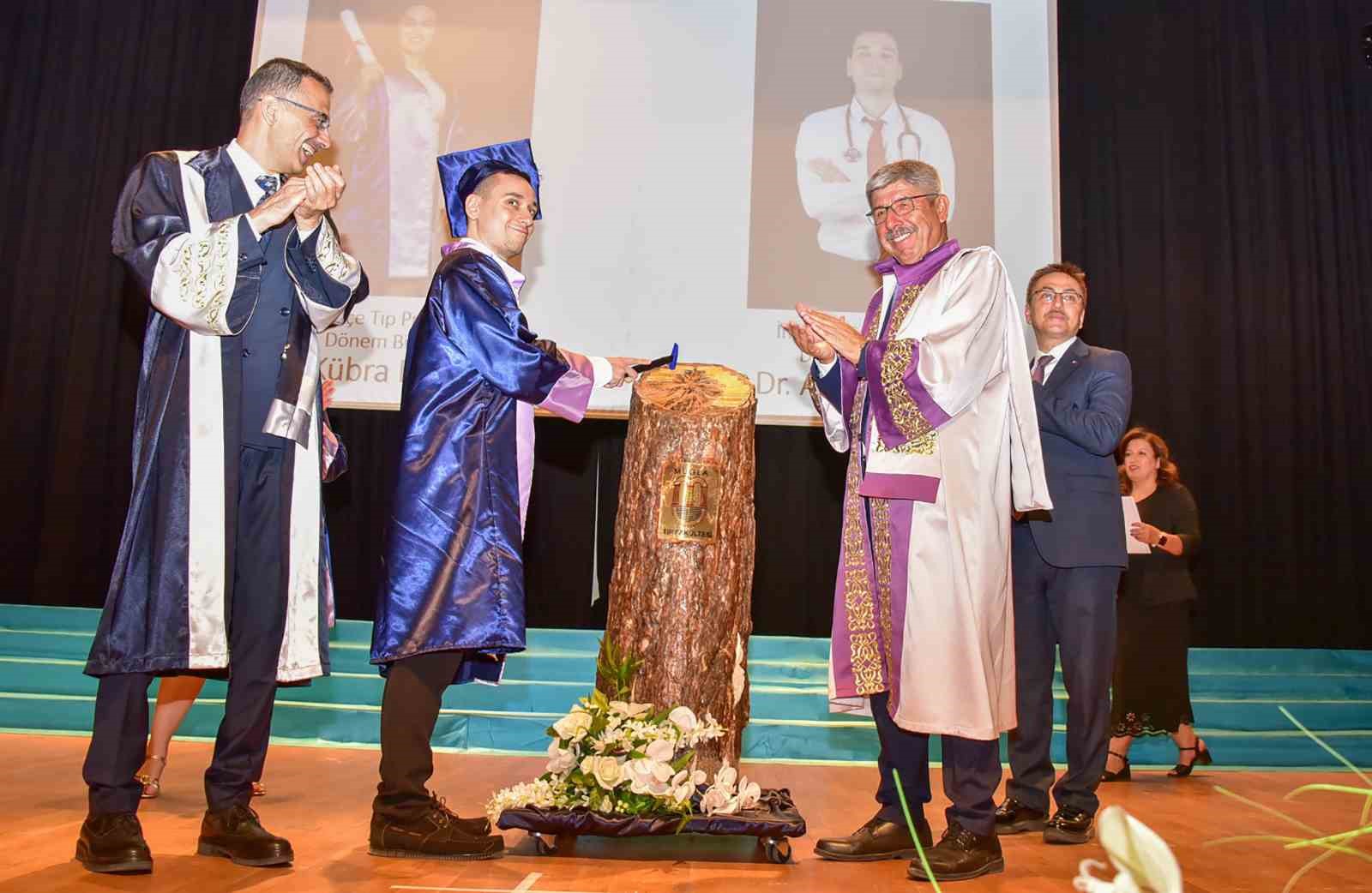 Muğla Sıtkı Koçman Üniversitesi (MSKÜ) Tıp Fakültesi 2025 mezunu dönem