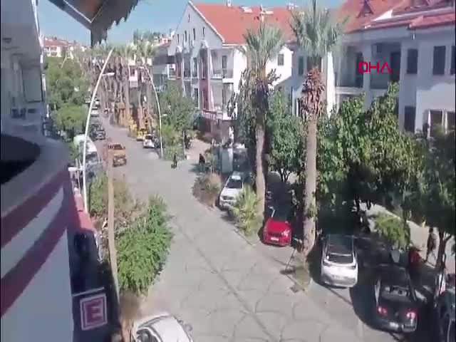 AKDENİZ'de Richter ölçeğine göre 4 büyüklüğünde deprem meydana geldi. Afet