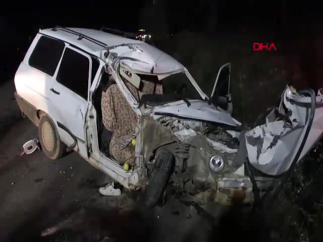 MUĞLA’nın Menteşe ilçesinde, sürücünün direksiyon hakimiyetini kaybettiği otomobil, yol kenarındaki