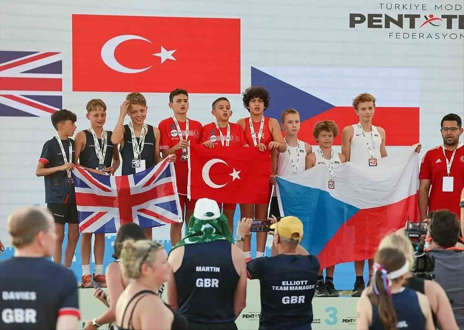 Antalya’nın Alanya ilçesinde düzenlenen 2025 Avrupa Biathle-Triathle-Laser Run Şampiyonası’nda Muğla