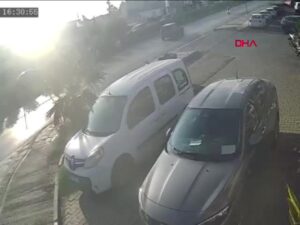 MUĞLA'nın Bodrum ilçesinde, otomobilin çarptığı Hamiyet Yıldız Tengiz (74), tedavi