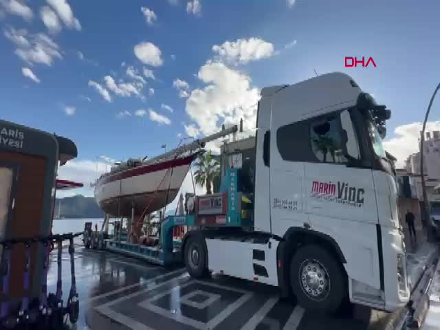 MUĞLA'nın Marmaris ilçesinde dün etkili olan kuvvetli sağanak ve fırtına