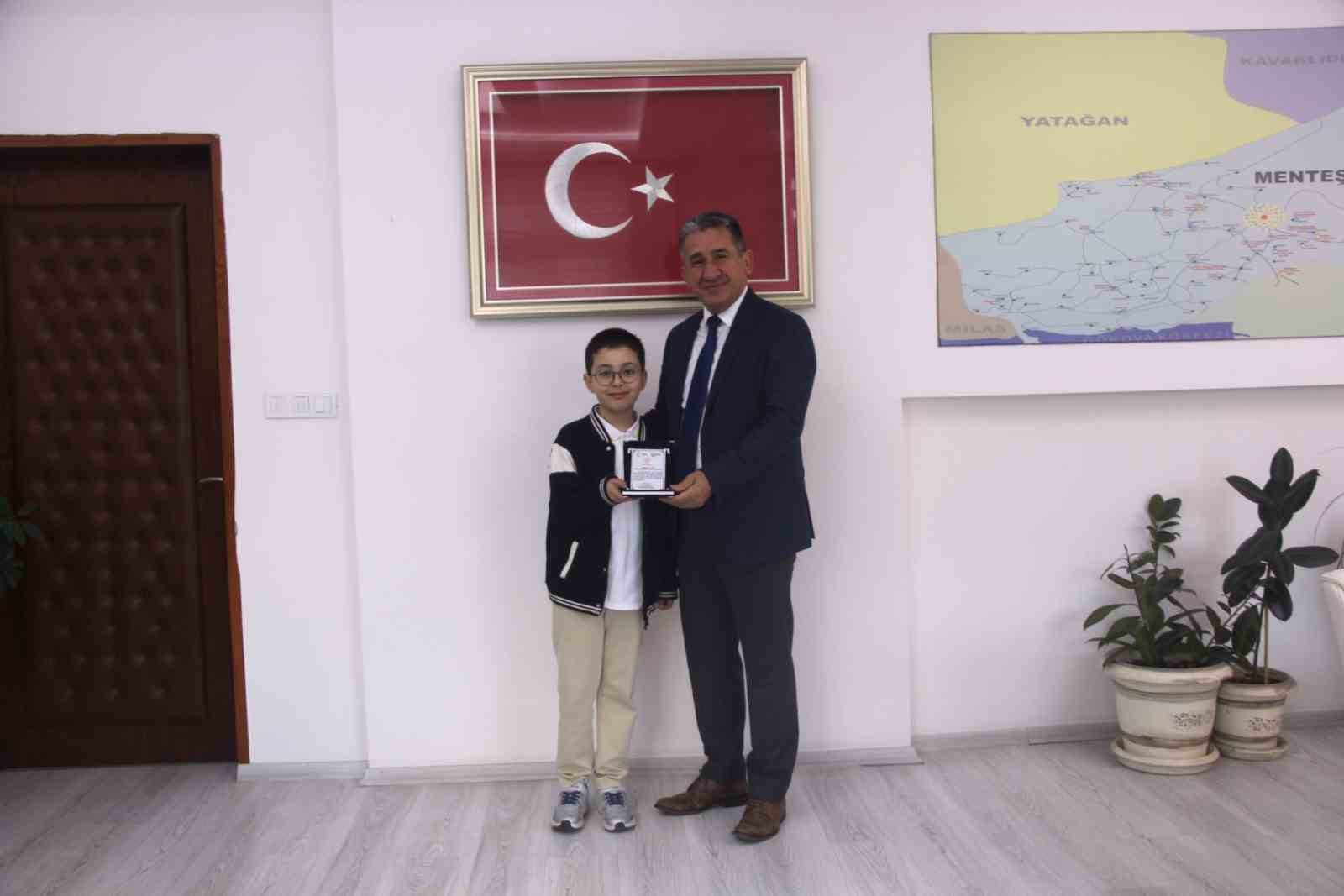 Menteşe İlçe Milli Eğitim Müdürlüğü’nün düzenlediği 10 Kasım Şiir Yarışması’nda