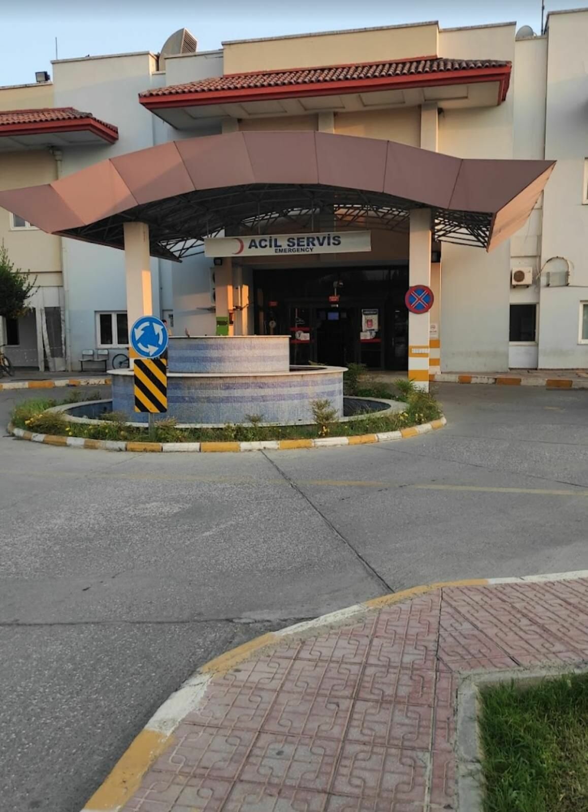 Sedat ÜNAL/ SEYDİKEMER(Muğla), (DHA)- MUĞLA’nın Seydikemer ilçesinde zehirlenme şüphesiyle hastaneye