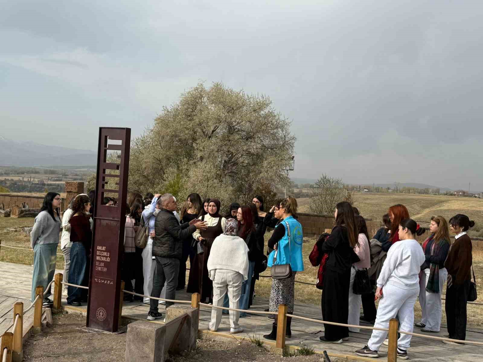 Gençlik ve Spor Bakanlığı (GSB) tarafından hayata geçirilen ’Medeniyet, Tarih