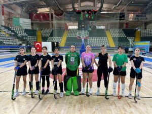 Muğla’nın gururu Ege Yıldızları kadın hokey takımı, Gürcistan’ın Tiflis şehrinde