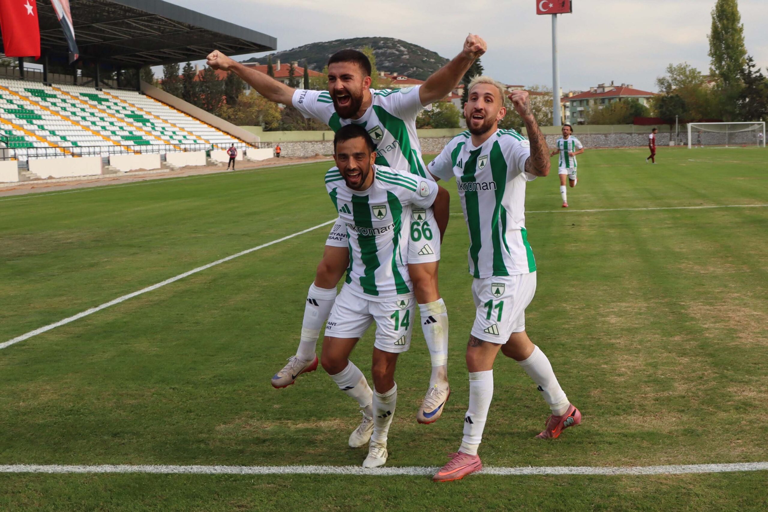 MUĞLA, (DHA)- 2'nci Lig Beyaz Grup'ta geçen hafta yenilenen haliyle