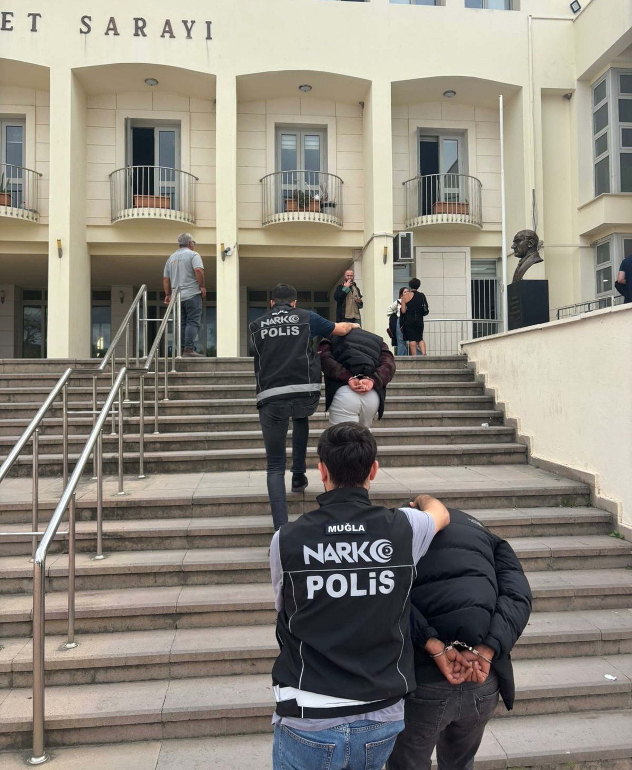 Fırat AKAY/BODRUM (Muğla), (DHA)- MUĞLA’nın Bodrum ilçesinde polisin otel odasına
