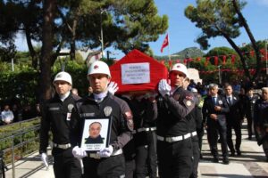 Muğla İl Emniyet Müdürlüğü’nde görevli polis memuru Deniz Çakıcı, geçirdiği