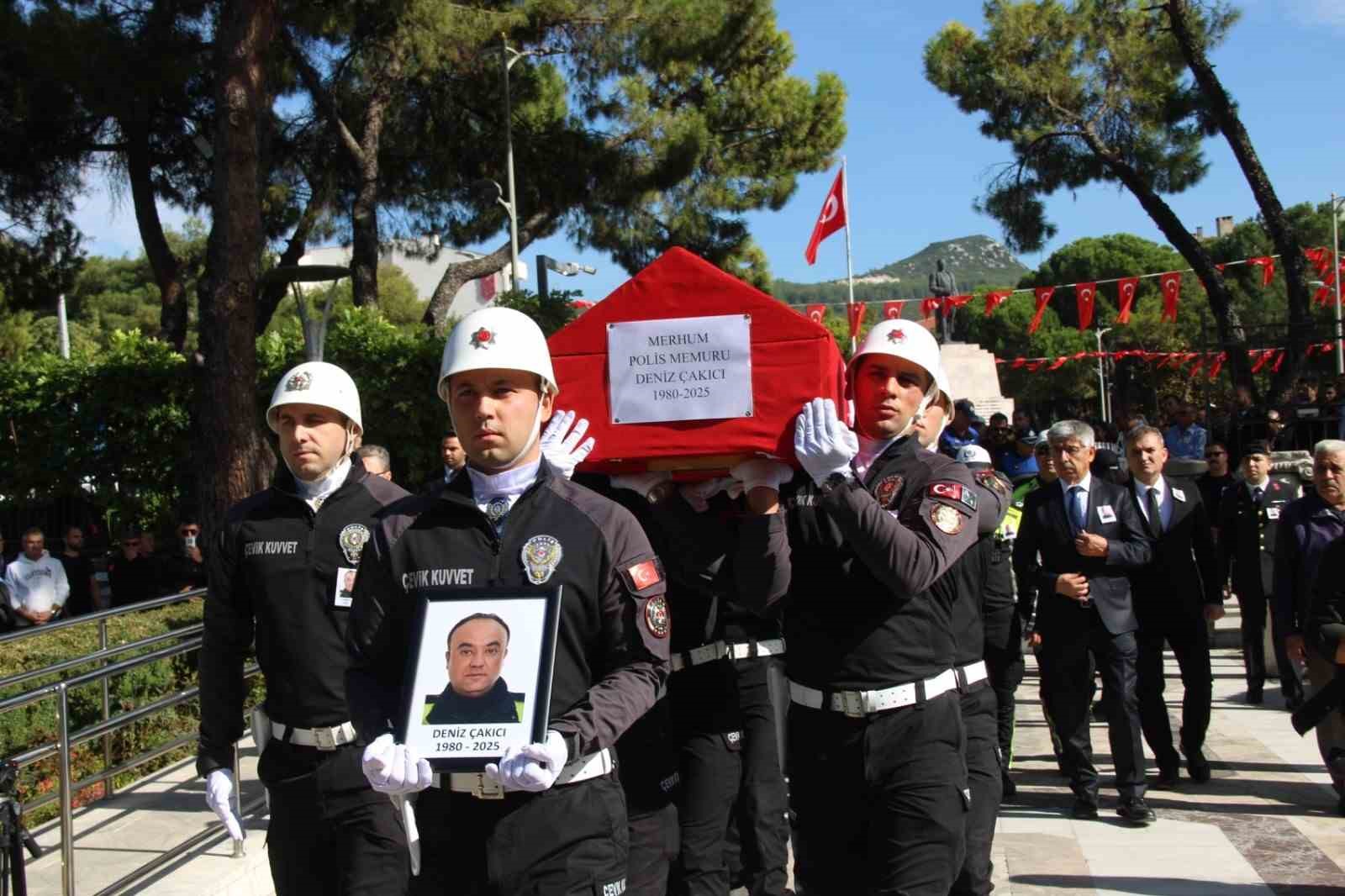 Muğla İl Emniyet Müdürlüğü’nde görevli polis memuru Deniz Çakıcı, geçirdiği