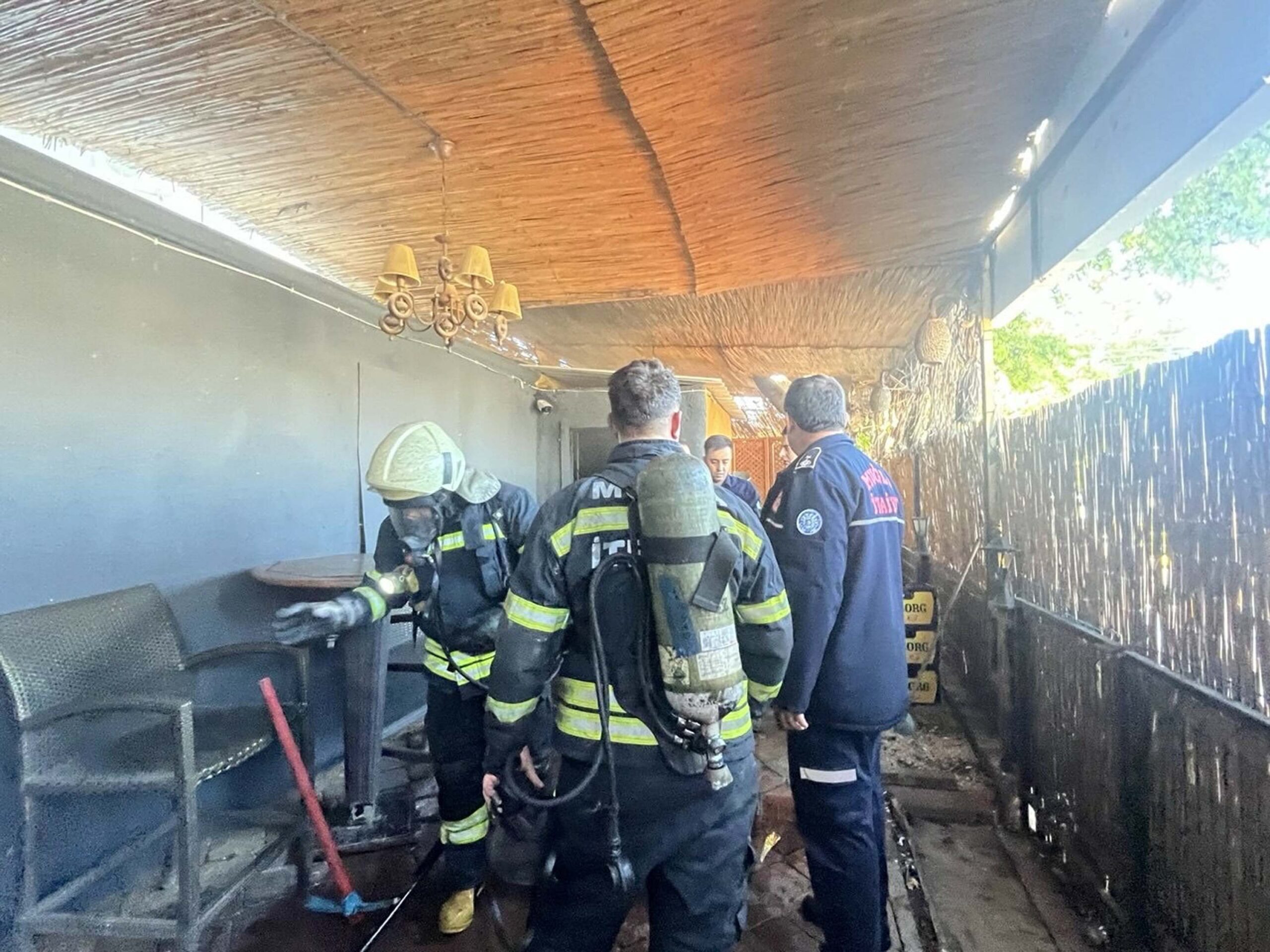 Gülgün AKYOKUŞ/FETHİYE (Muğla), (DHA)- MUĞLA’nın Fethiye ilçesindeki bir restoranda çıkan