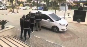 Gülgün AKYOKUŞ/FETHİYE (Muğla), (DHA)- MUĞLA'nın Fethiye ilçesinde telefonla aradıkları kişileri,