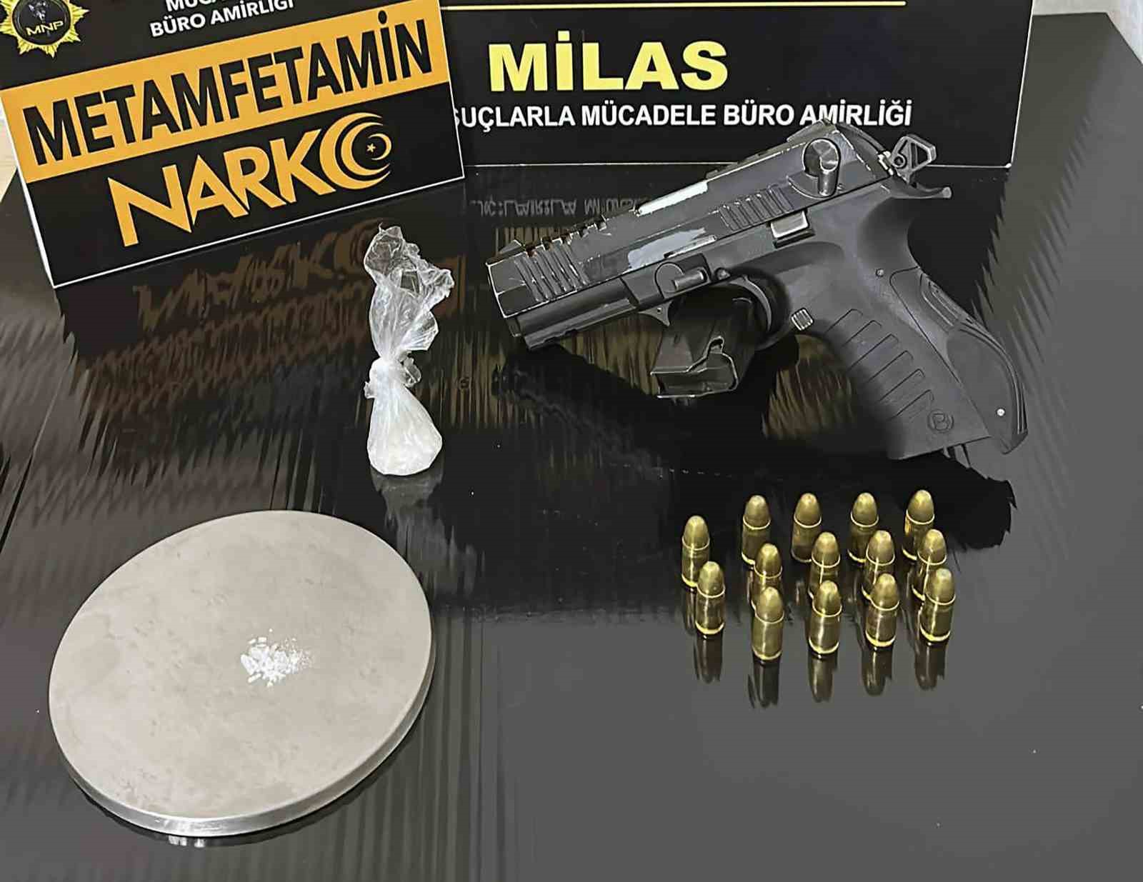 Muğla Emniyet Müdürlüğü Narkotik Suçlarla Mücadele Şube Müdürlüğü ekiplerince, uyuşturucu