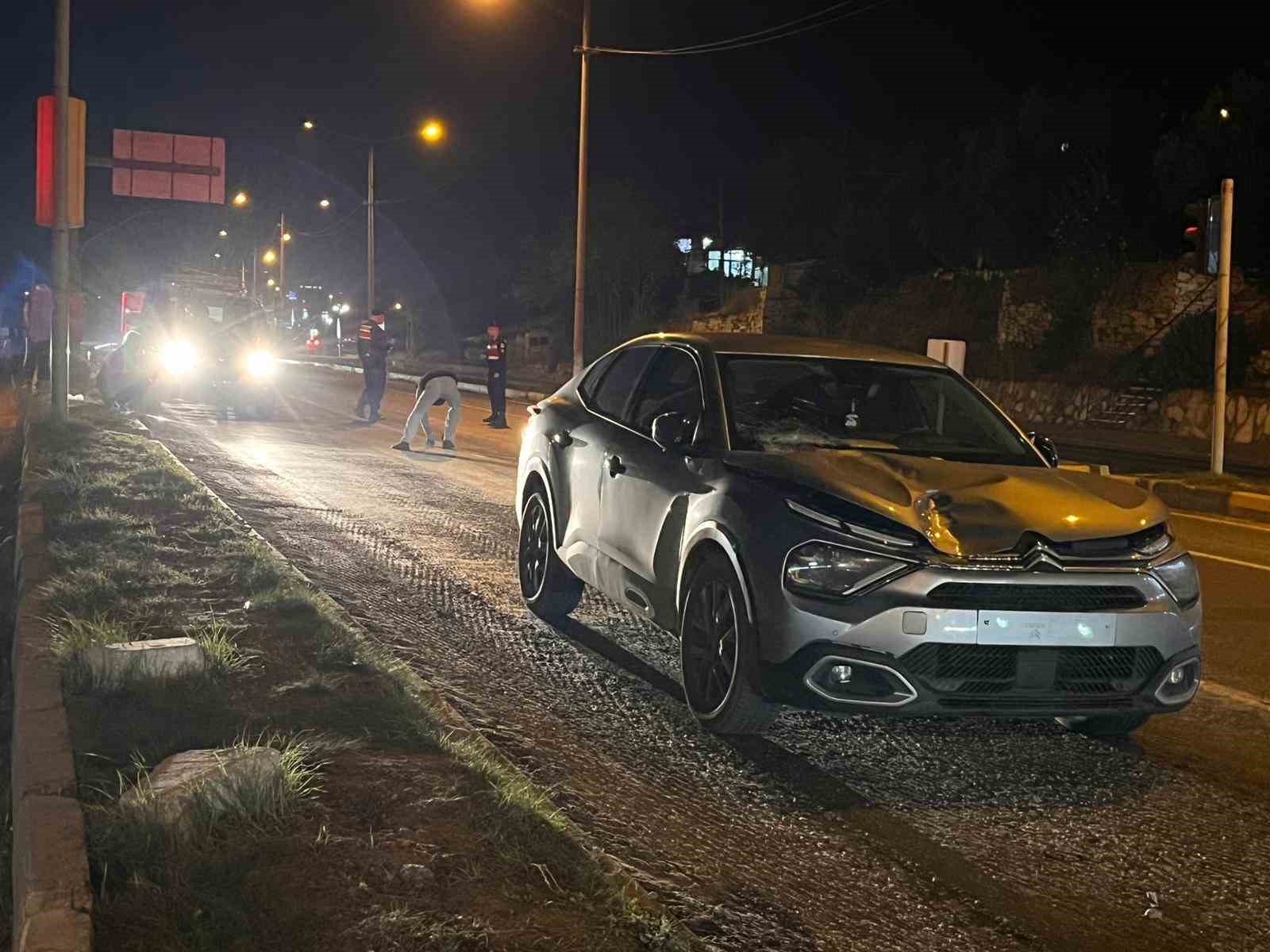 Muğla’nın Yatağan ilçesinde otomobilin çarptığı 15 yaşındaki çocuk ağır şekilde