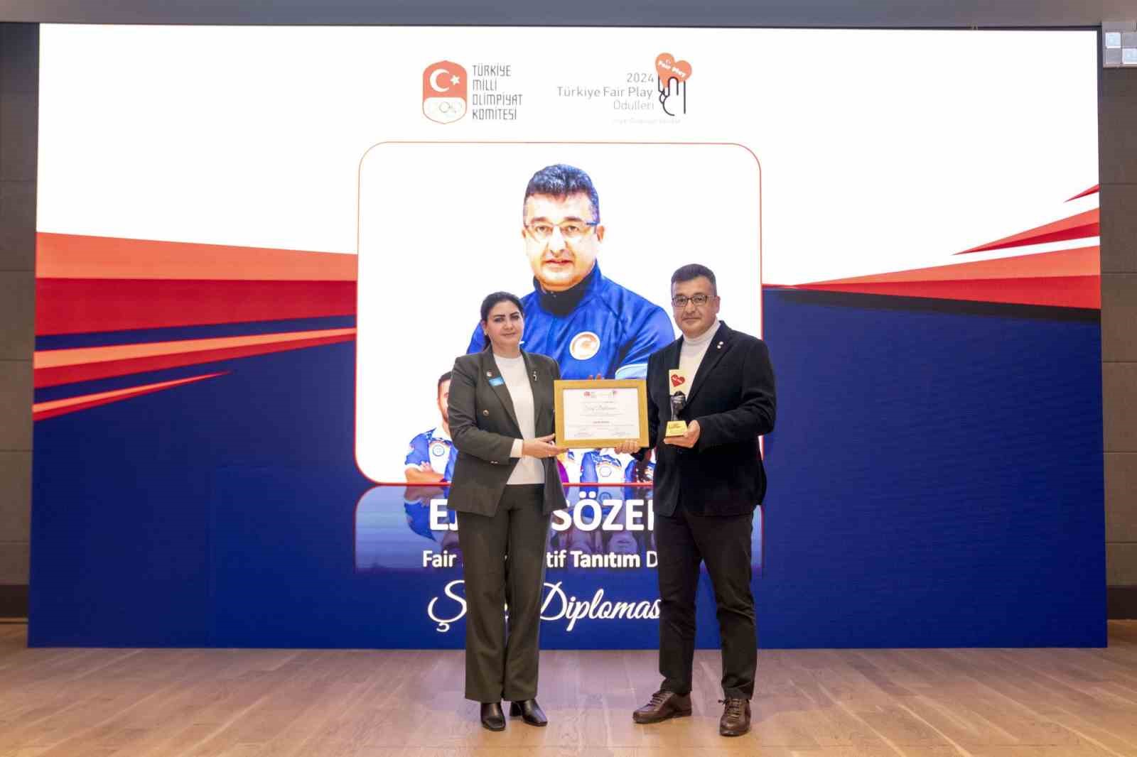 Muğla’da kurduğu okçuluk takımıyla Avrupa ve dünya şampiyonları yetiştiren antrenör