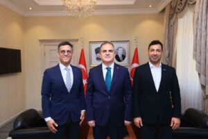 Muğla Valisi İdris Akbıyık’ı ziyaret eden TÜRSAB Başkanı Enver Kantarmış