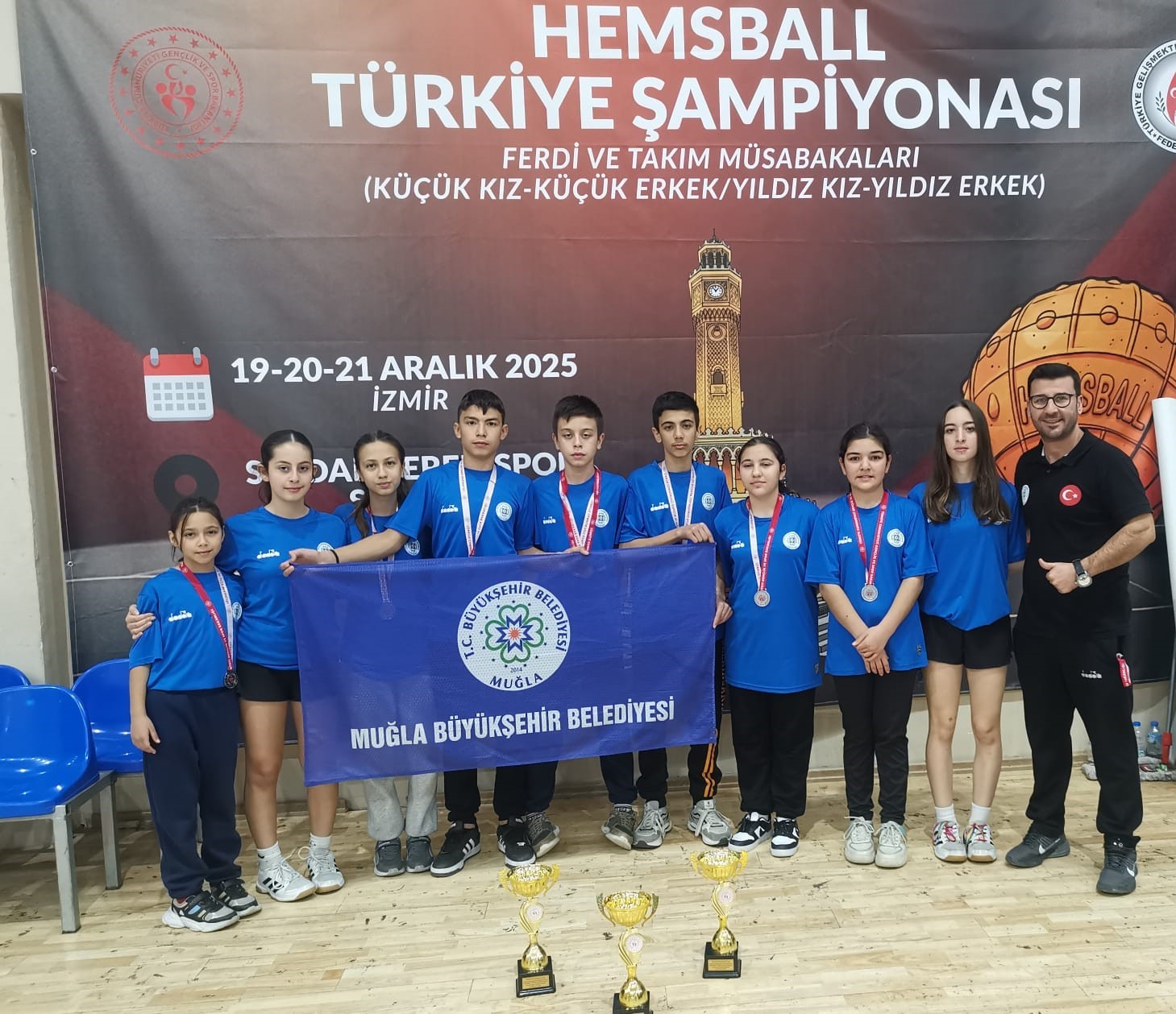 Muğla Büyükşehir Belediyesi Sporcuları İzmir’de gerçekleştirilen Hemsball Şampiyonası’nda 4 gümüş