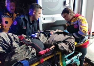 Muğla’nın Menteşe ilçesi Yeşilyurt Mahallesinde tarlada devrilen traktörün altında kalan